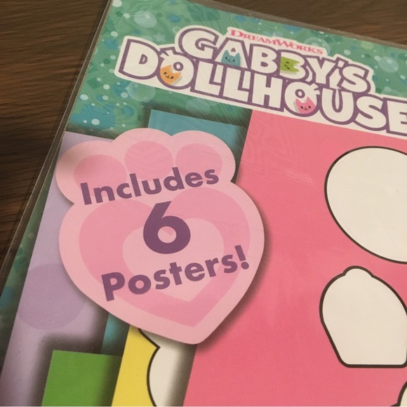 Gabby’s Dollhouse Magic reveal poster and activity set - Picture 3 of 4